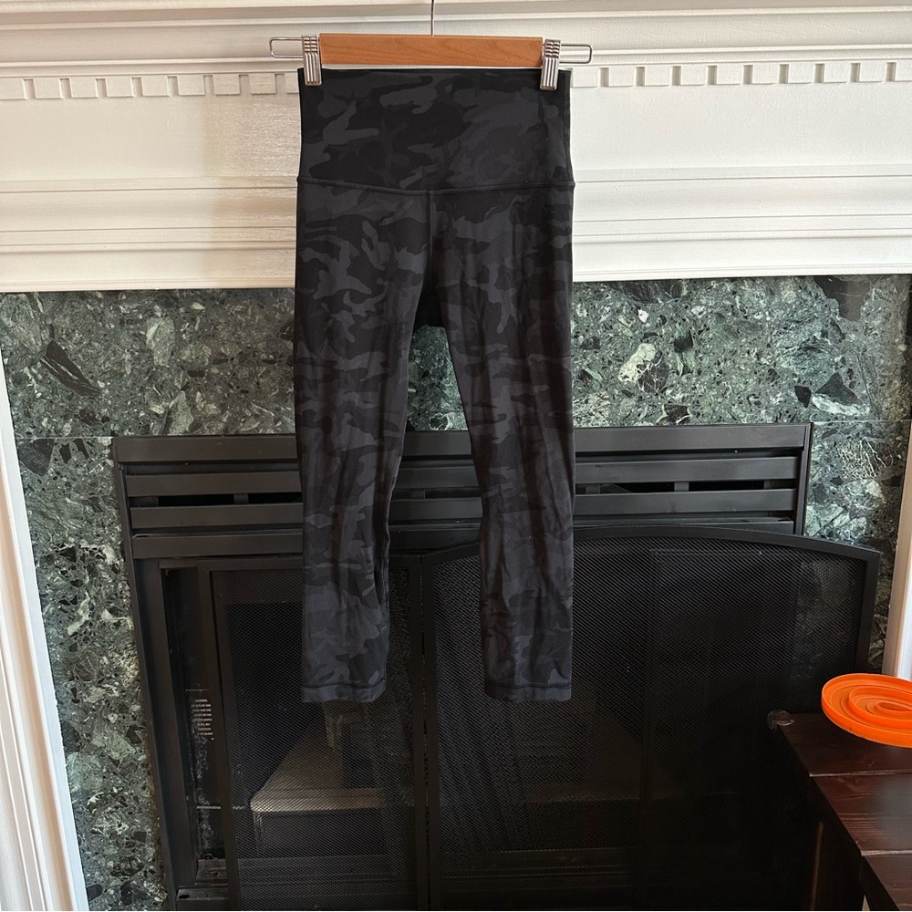 Lululemon Align Crop *21" incognito Camo Multi Grey size 4